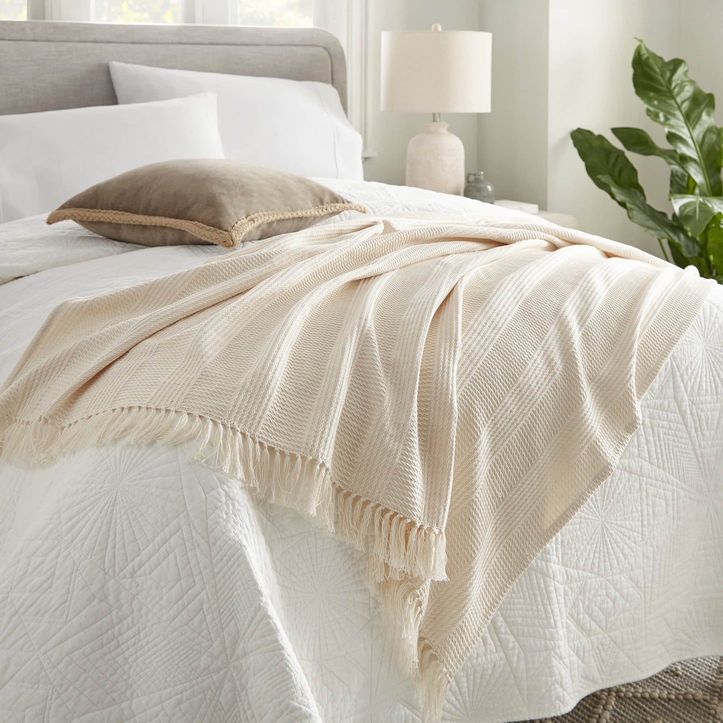 Organic Cotton Throw Blanket with Tassels